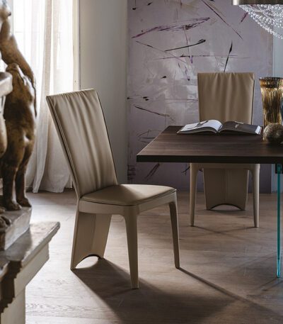 AURELIA Cattelan