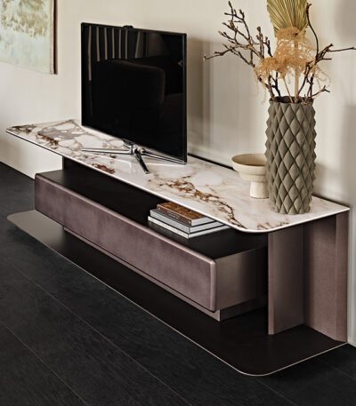 AWARD Cattelan