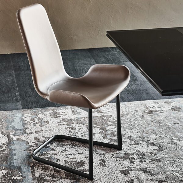 FLAMINGO Cantilever Cattelan