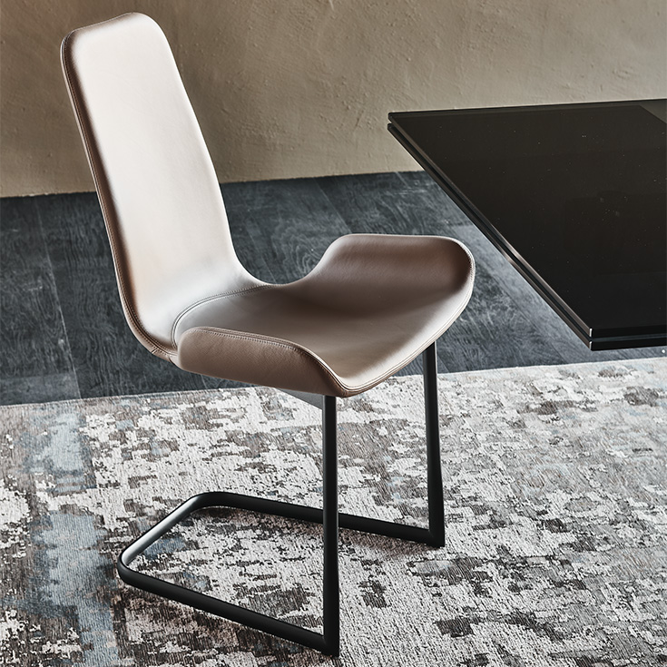 EMANUELE TORTORA 2017 FLAMINGO Cantilever Cattelan