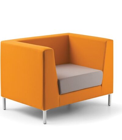 att 0022 lolaPoltrona1